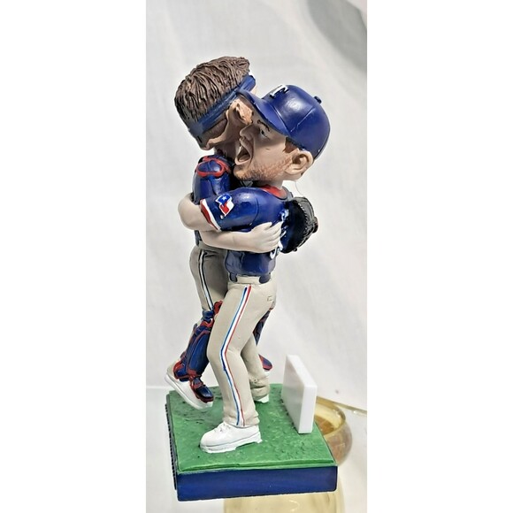 Final Out Bobblehead “The Hug” 2023  Texas Rangers World Series Champions - Picture 3 of 9